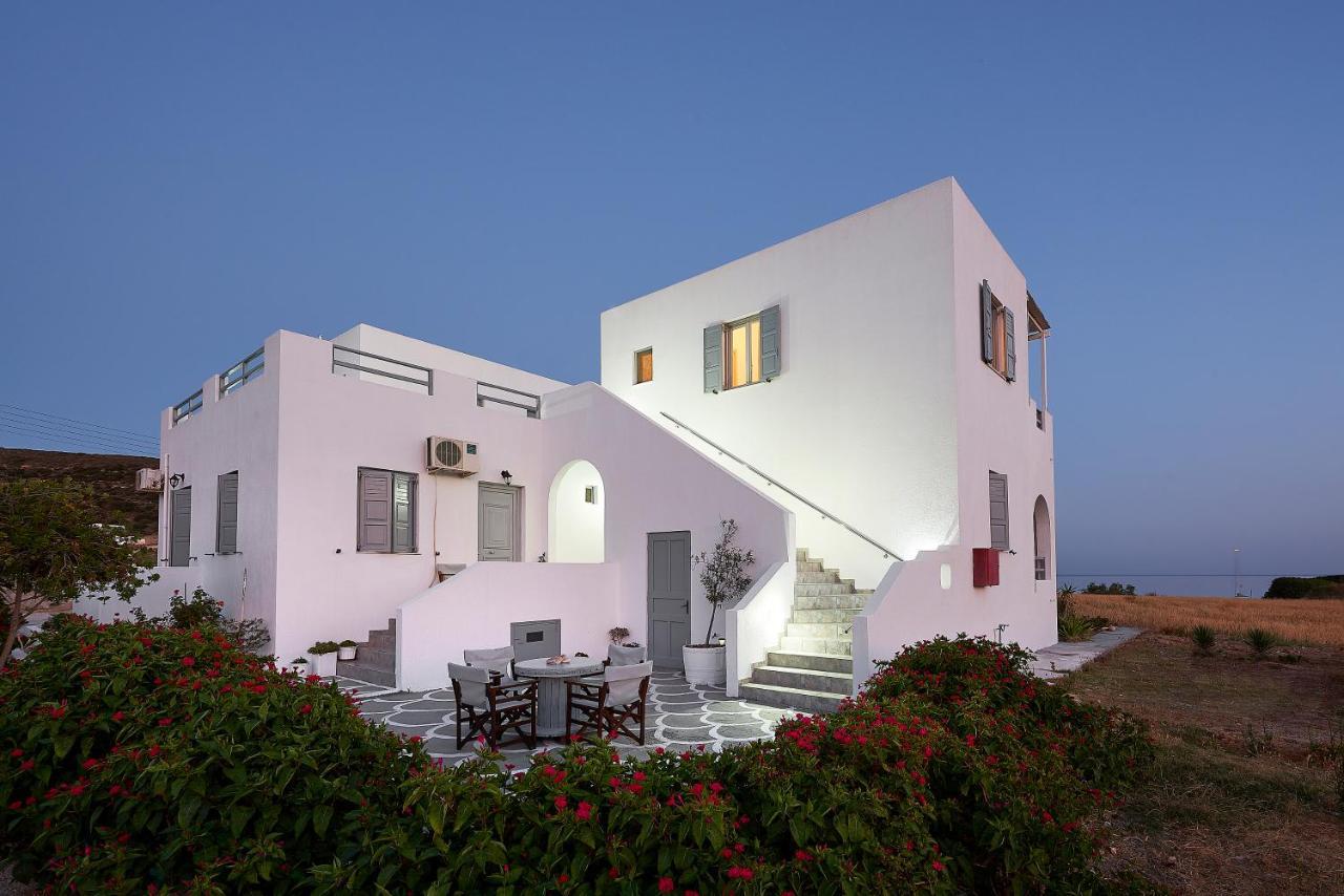Muses Rooms Milos Provatas Extérieur photo